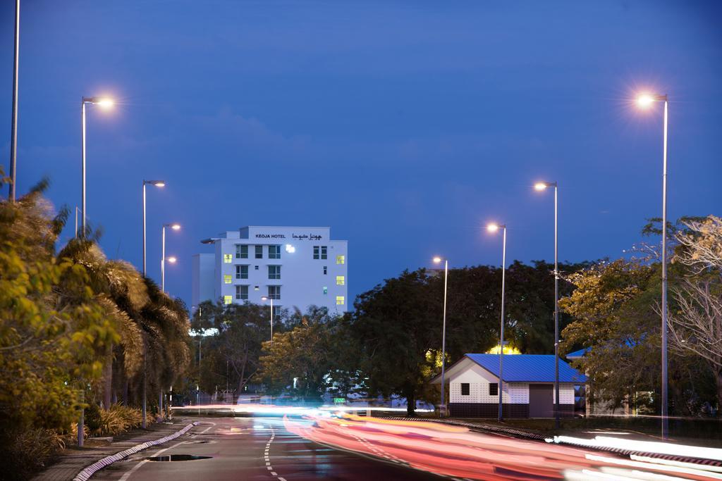 Keoja Hotel Kuala Belait Luaran gambar